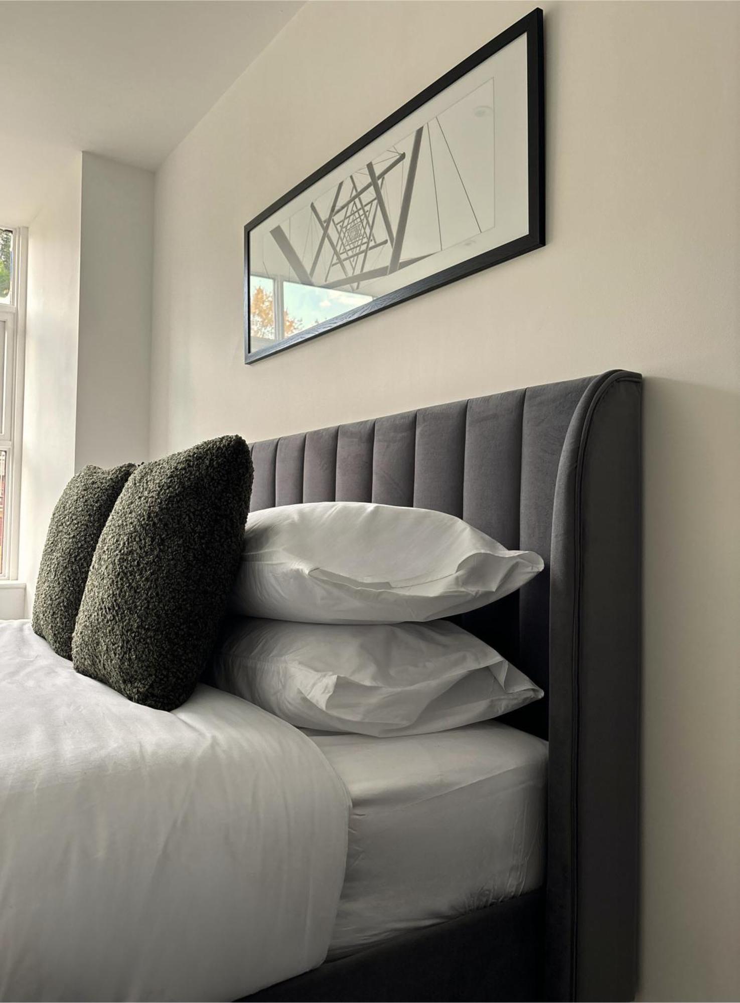 Manchester Apt, Free Parking, Business, Couples & Families Exterior photo
