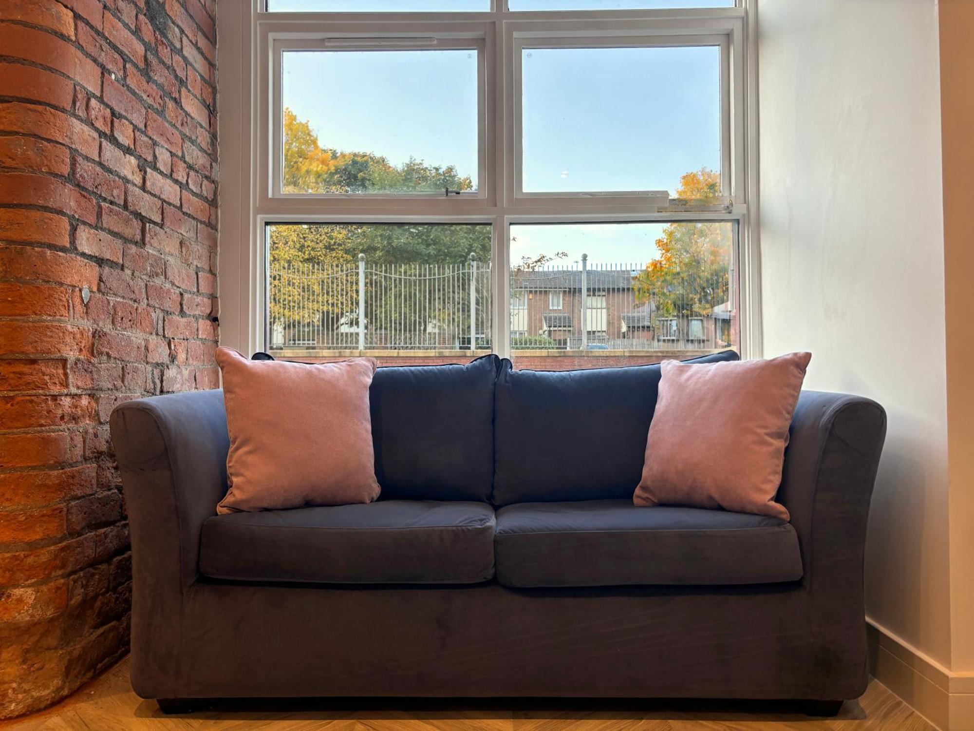 Manchester Apt, Free Parking, Business, Couples & Families Exterior photo