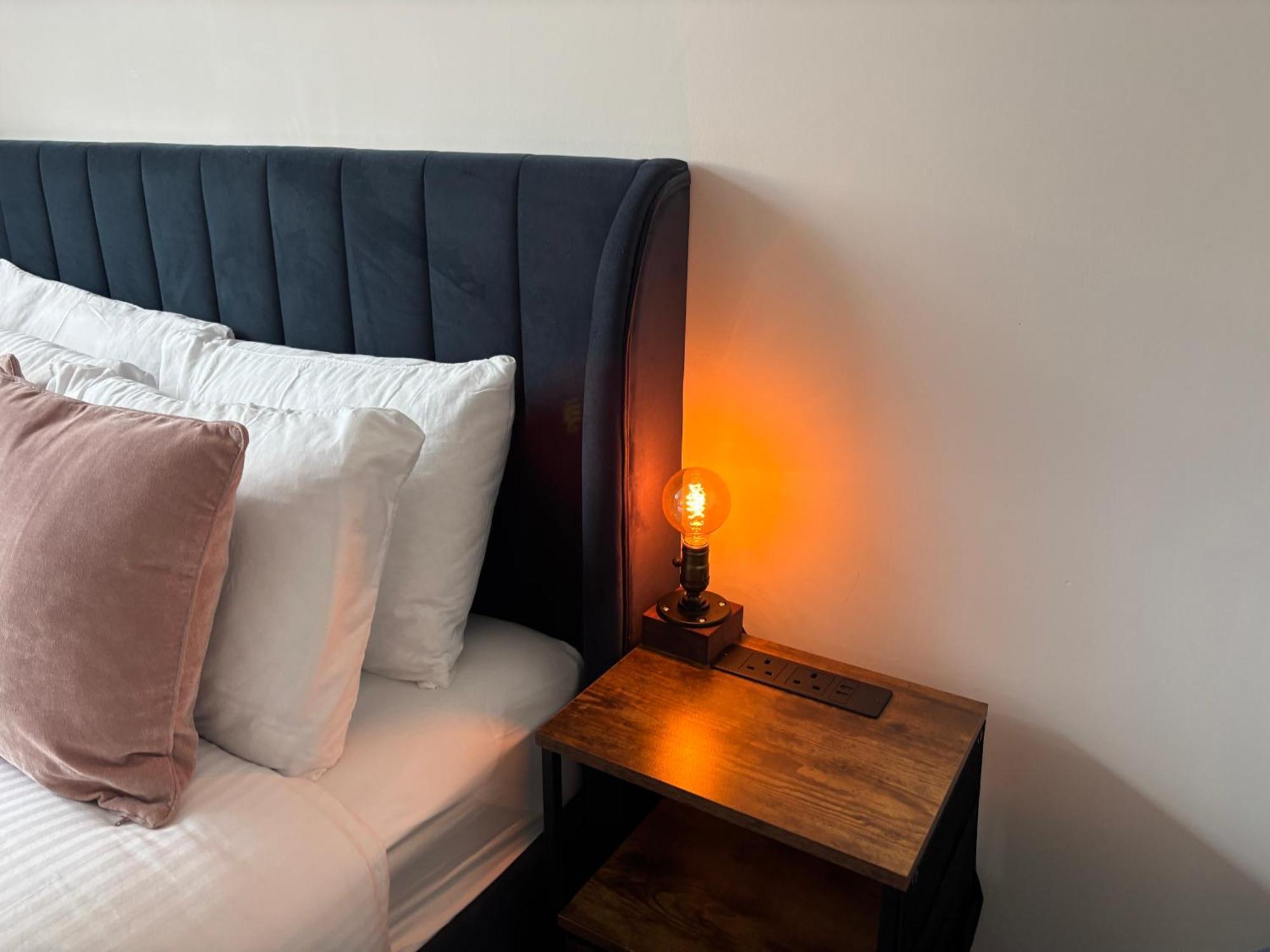 Manchester Apt, Free Parking, Business, Couples & Families Exterior photo